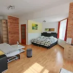 Haus Elena Am Semmering * 슈타인하우스암세머링