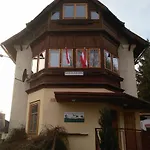 Haus Elena Am Semmering 슈타인하우스암세머링