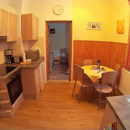 赛美瑞豪斯爱娜姆公寓 * 斯坦豪斯阿赛姆瑞